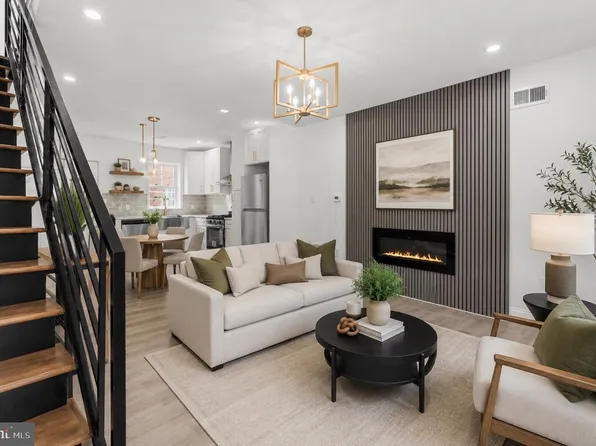 4642 Hurley St, Philadelphia, PA 19120