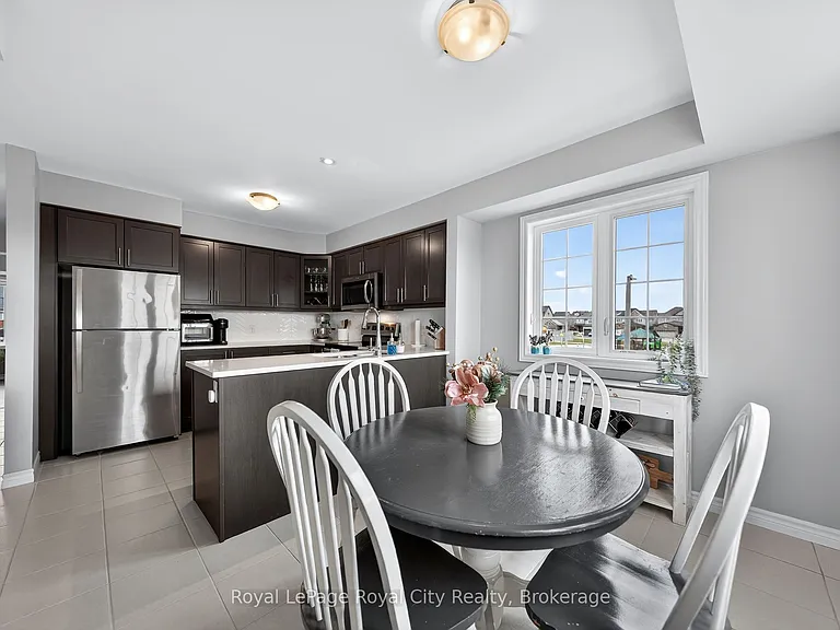 85 Mullin Dr #1B — Photo 19