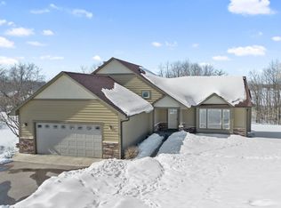 6780 Lakeview Cir, Hamel, MN 55340