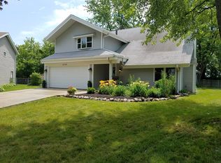 5730 Essex Ct, Hanover Park, IL 60133