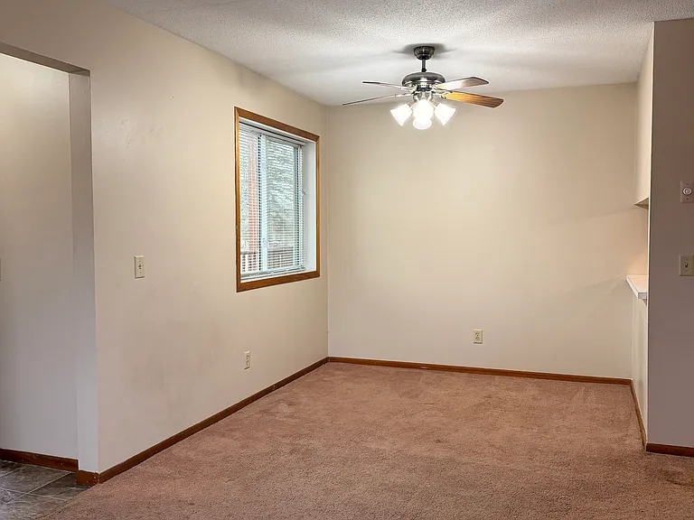 1795 Cedar Ave — Photo 4