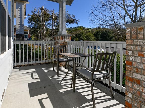 3rd image of 2487 Kawana Springs Road