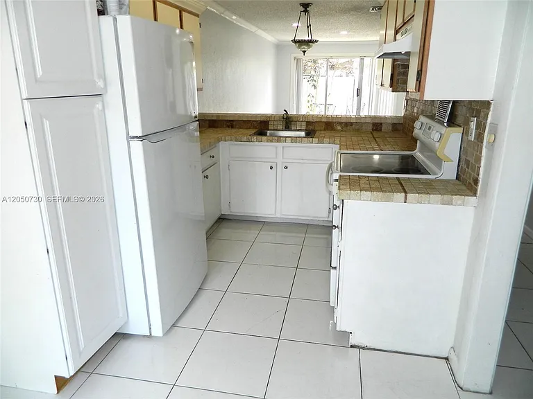 899 Crystal Lake Dr #899 — Photo 8