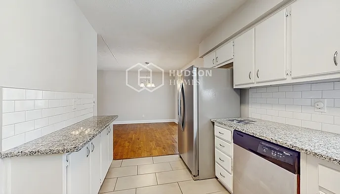 311 Wiley Ct SW — Photo 9