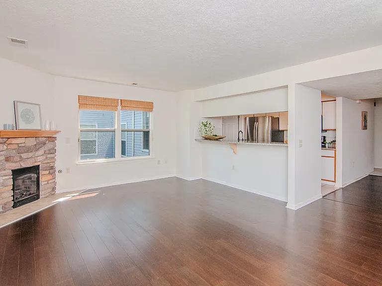 1704 Weatherstone Dr — Photo 9