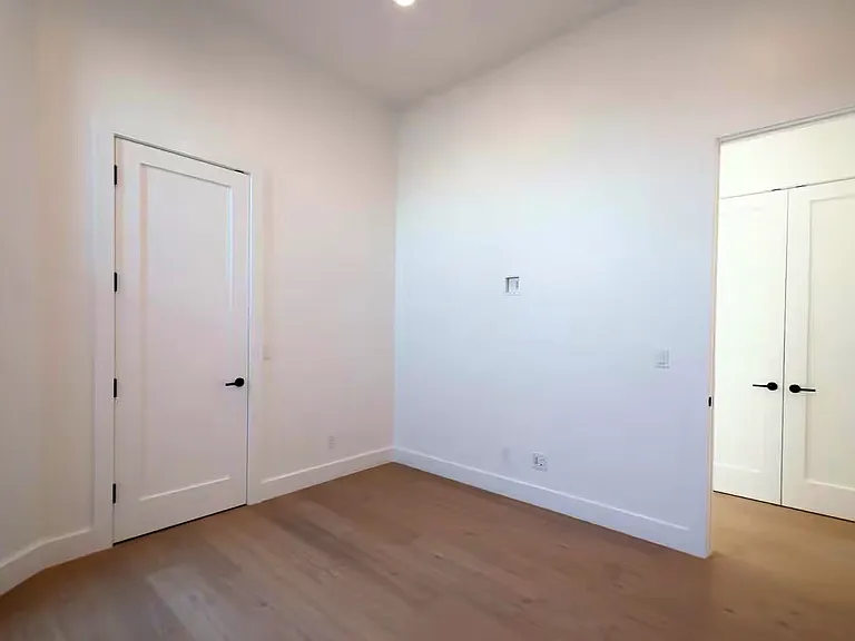 1502 Golden Gate Ave — Photo 30