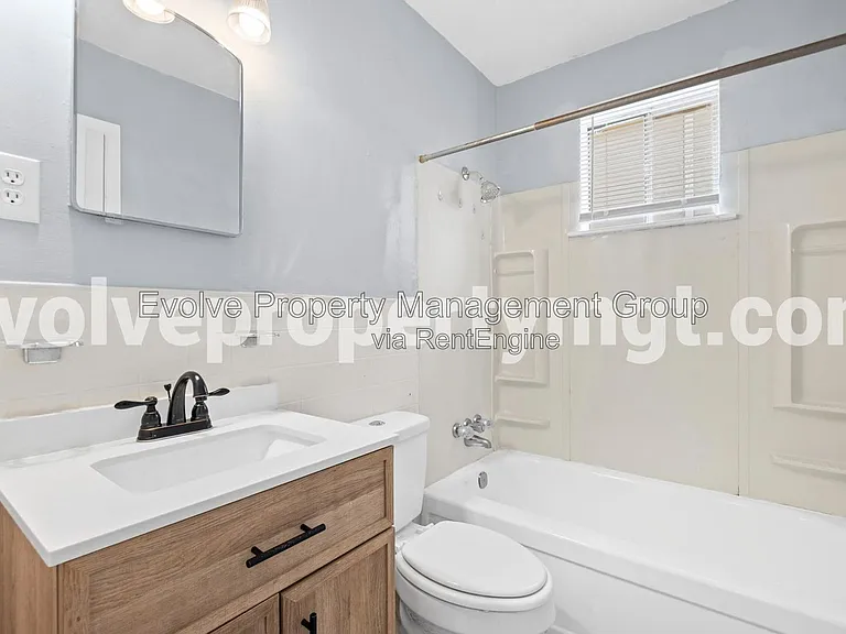 2020 Vinton Ave — Photo 12