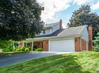 6034 Robin Hl, Washington, MI 48094