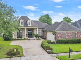 9059 Spring Grove Dr, Baton Rouge, LA 70809