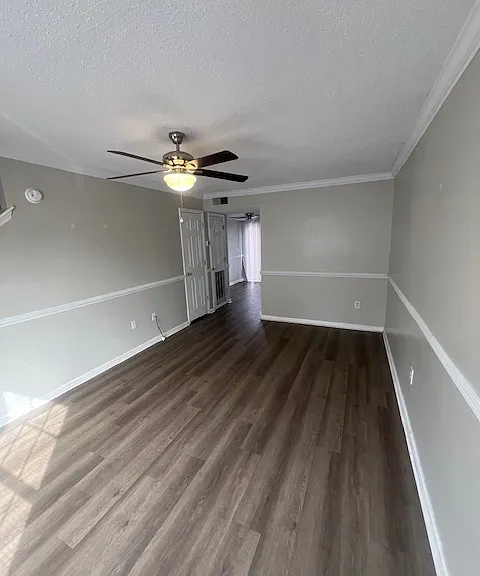 105 Hickory Ln #1-A — Photo 3