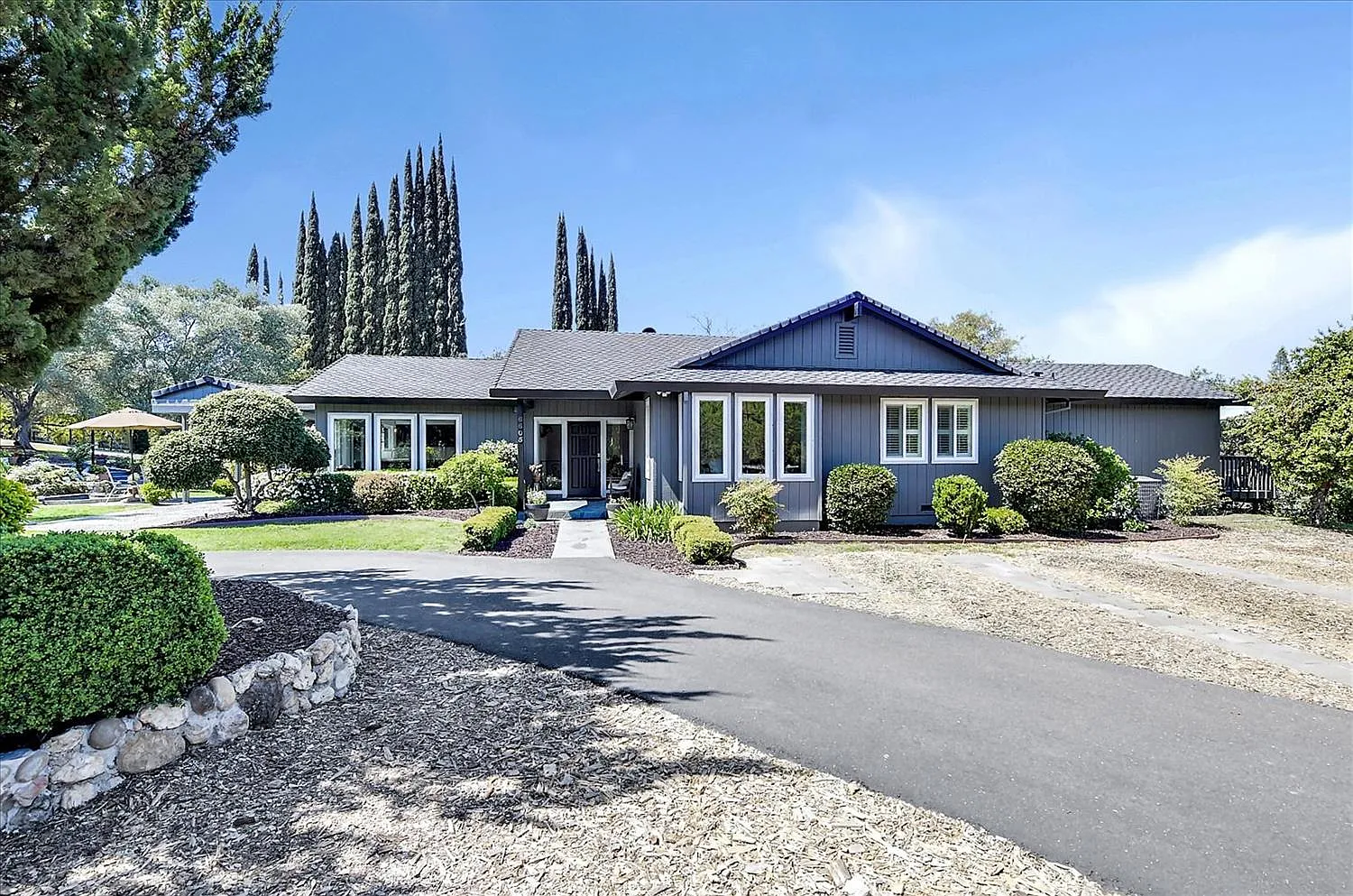 6605 Lou Pl photo 1