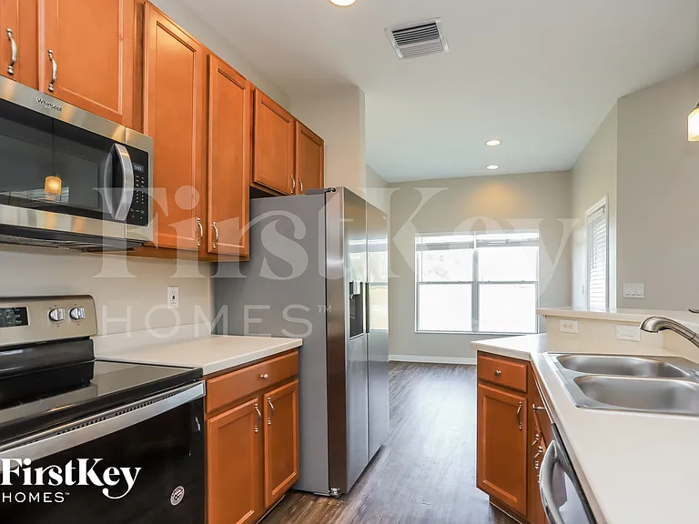 1144 Emerald Hill Way — Photo 5