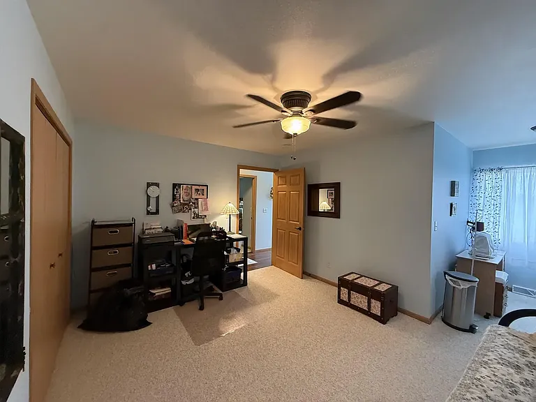 582 Alyssa St — Photo 15