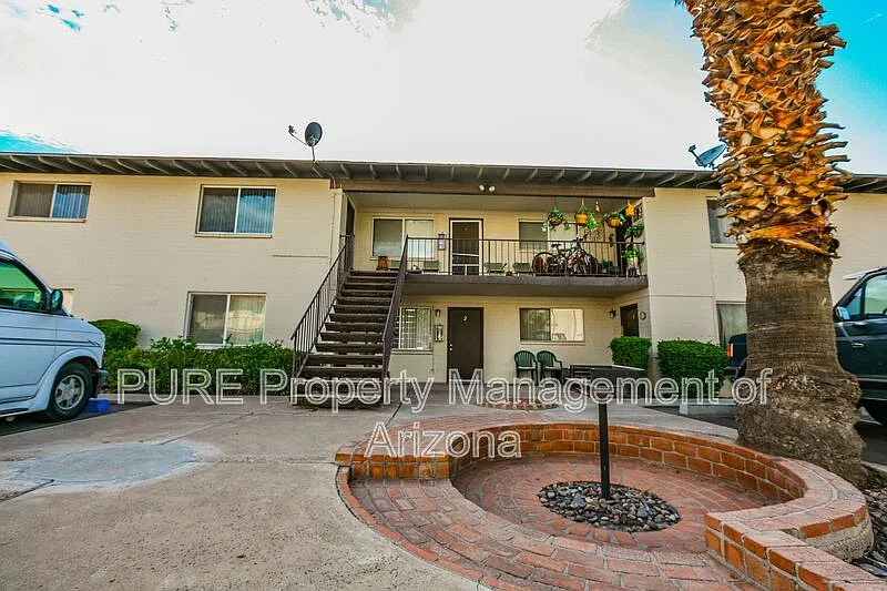 221 E 2nd Ave #6