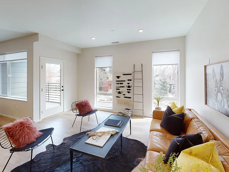 2049 S. Columbine Street — Photo 5