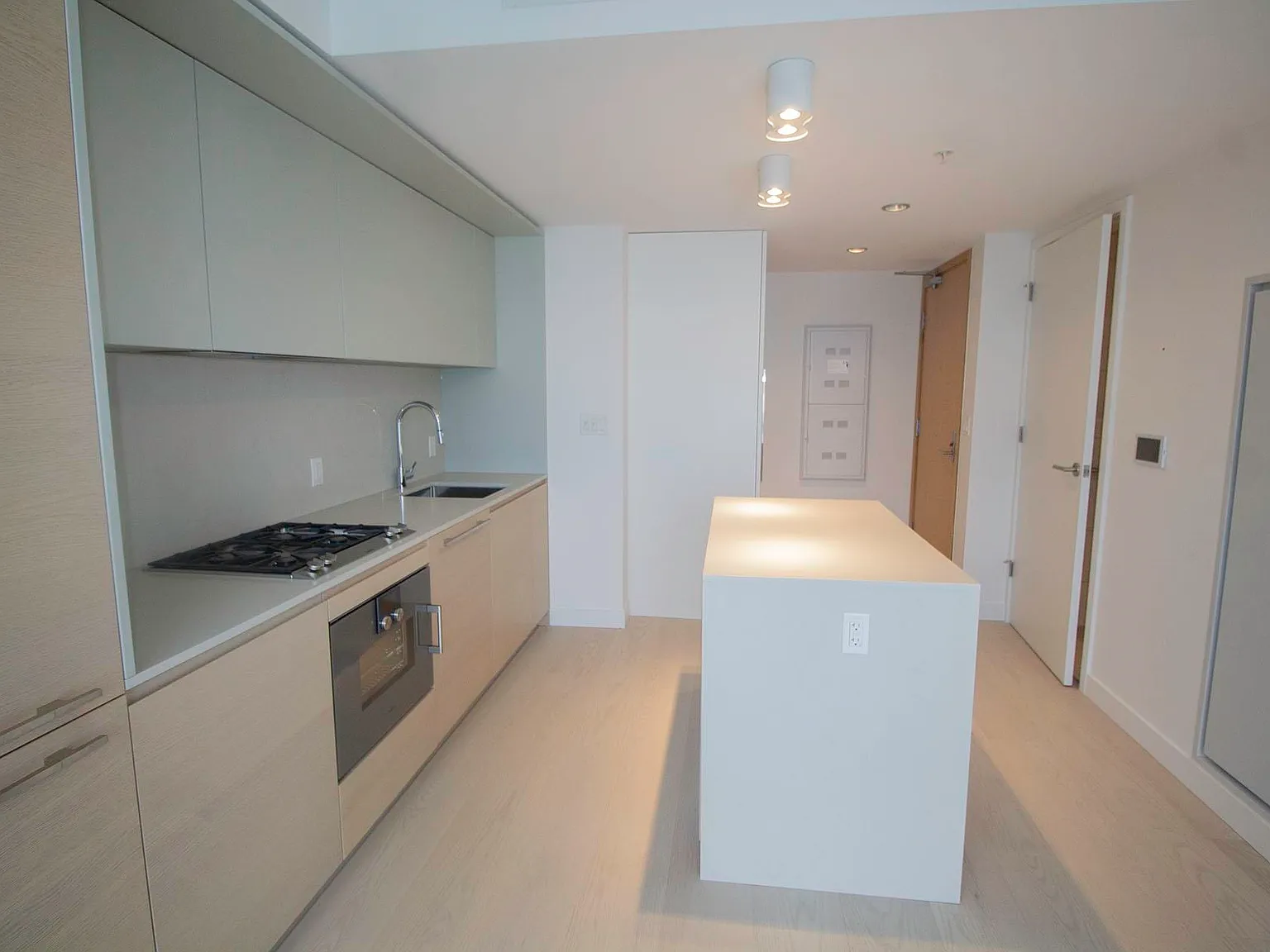 1 bed, 465 sqft, $2,350 — Photo 4