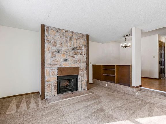 3rd image of 1339 Westbrooke St