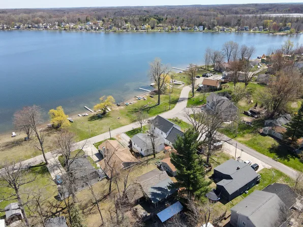 252 Evans Trl, Tipton, MI 49287