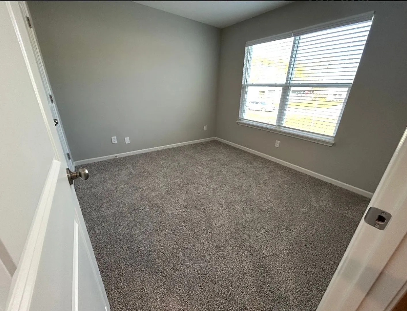 651-653 Fall Meadow — Photo 4