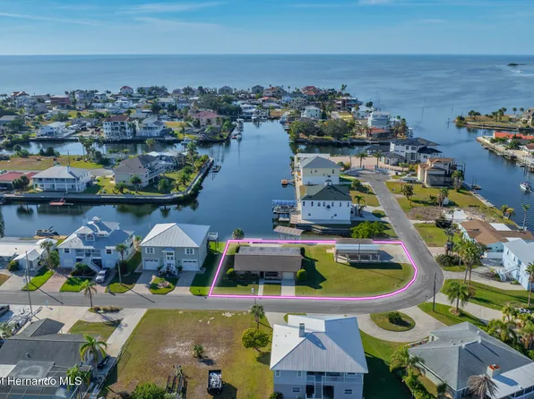 4315 Paradise Cir, Hernando Beach, FL 34607