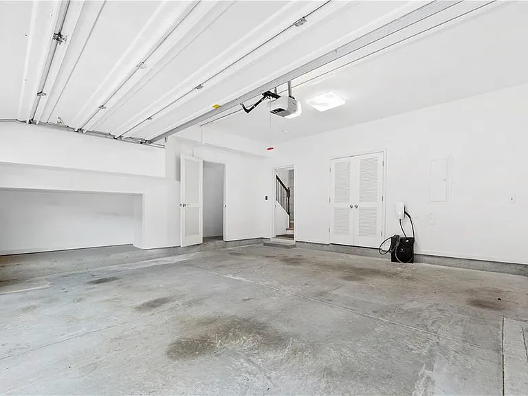 2844 Loftview Sq — Photo 39