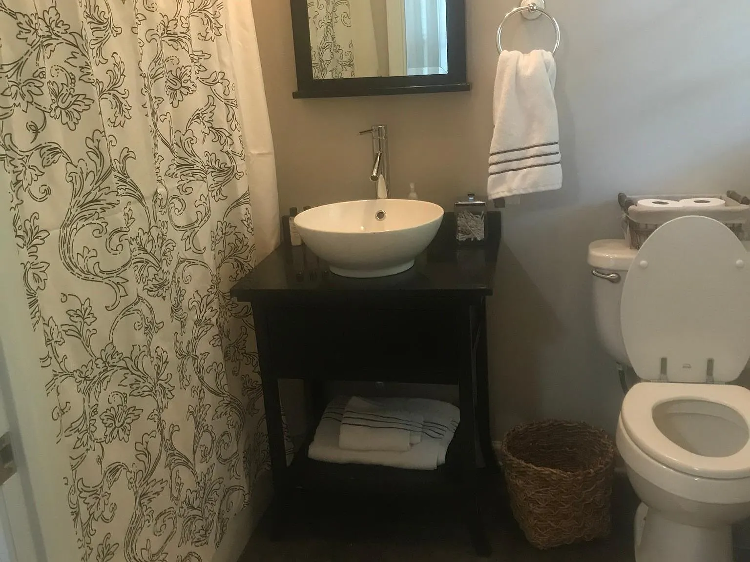 2 bed, 1185 sqft, $1,900 — Photo 4