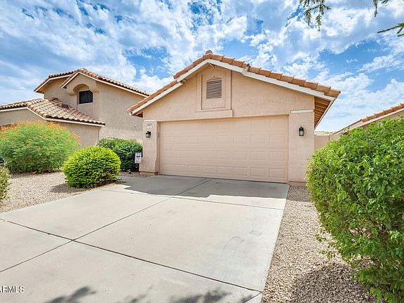 5th image of 8017 W PARADISE Drive