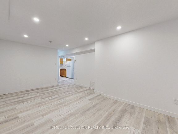4th image of 103 Cardinal St