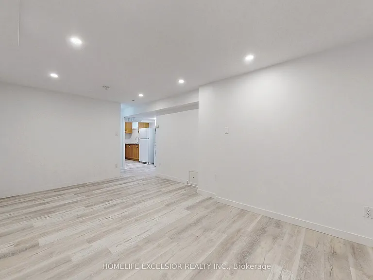 103 Cardinal St — Photo 4