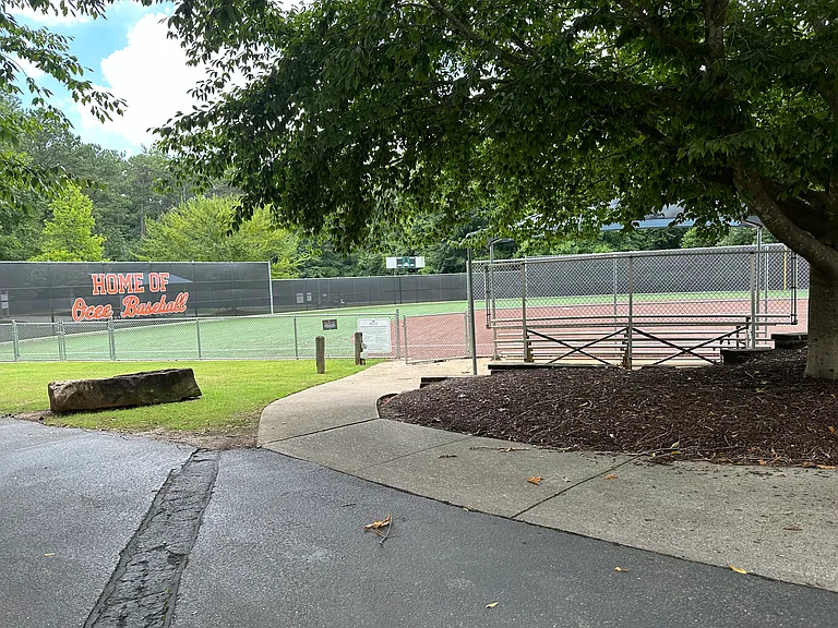 Pinehollow Ct — Photo 18