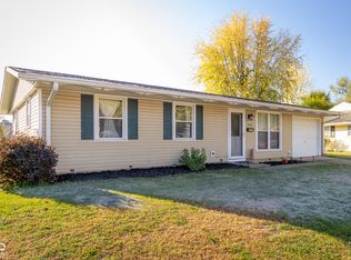 2743 Streamside Dr, Columbus, IN 47203