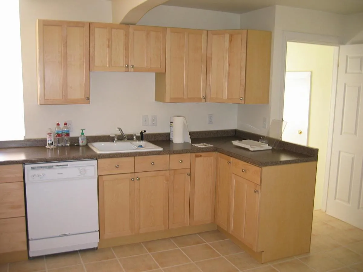 4 bed, 1780 sqft, $3,100 — Photo 4