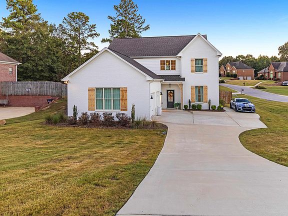 3rd image of 400 Lime Creek Bnd