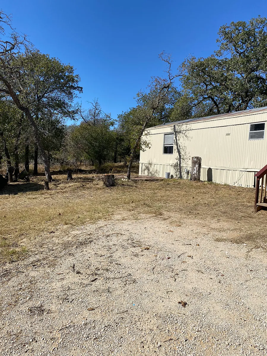 Building Photo - 408 Hollow Oak