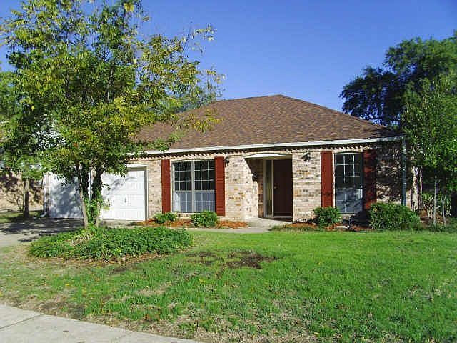 1st image of 528 Winchester Dr