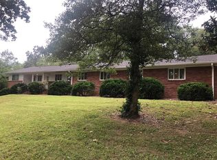 500 Weeks Dr NE, Cleveland, TN 37312