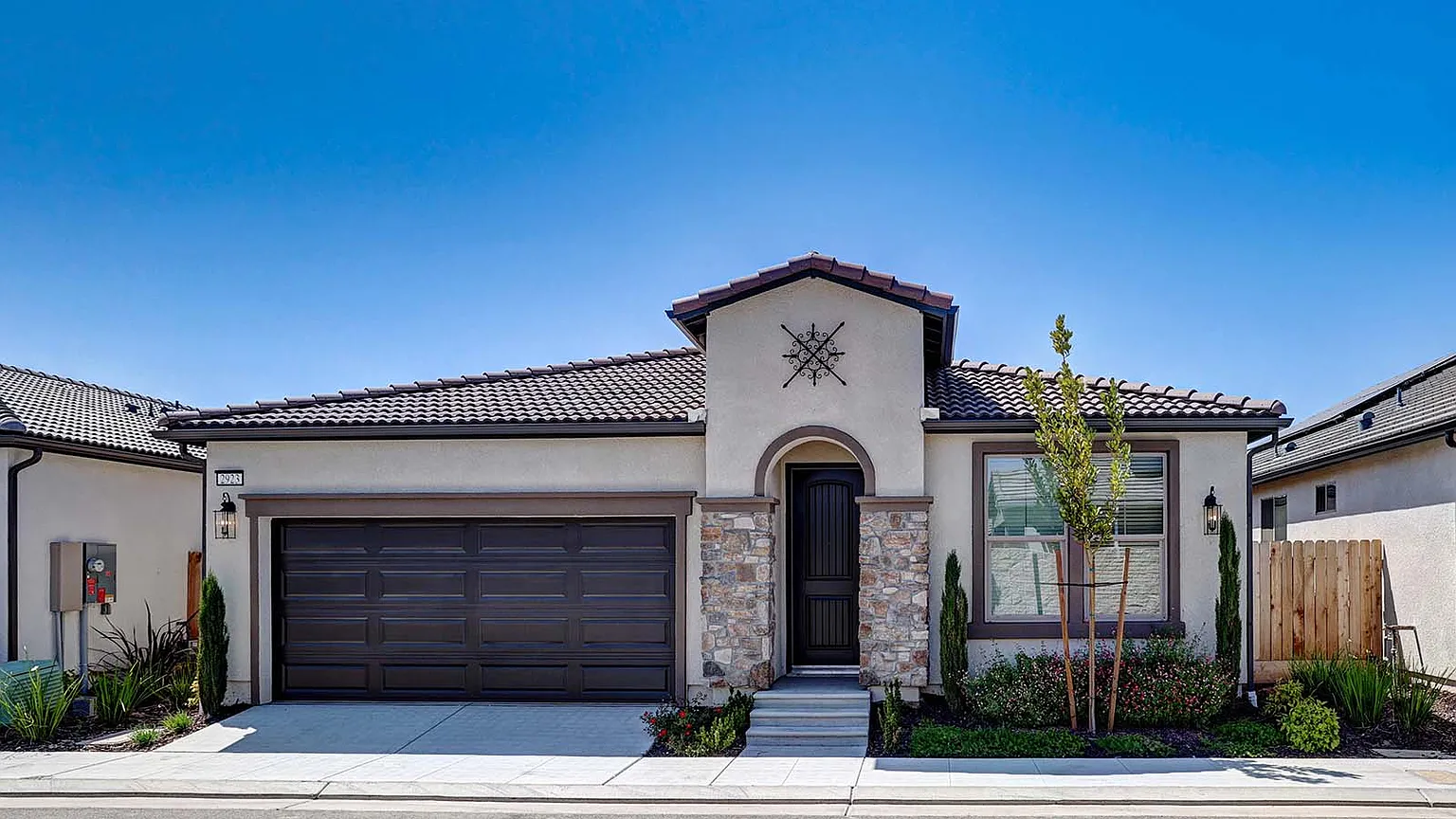 2923 N Leya Dr photo 1