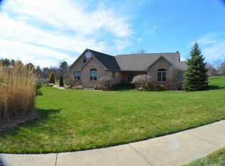 2957 Devan Vale Dr, Cuyahoga Falls, OH 44223