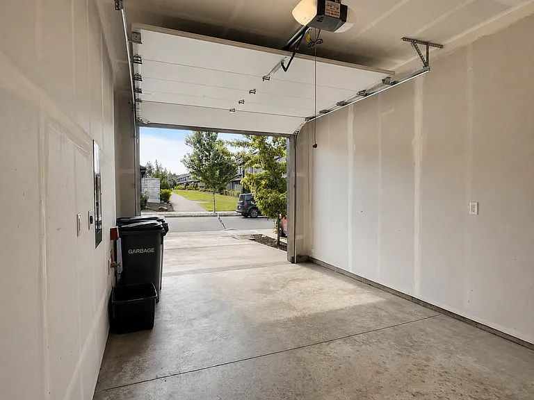 13121 NE 71st Pl — Photo 25