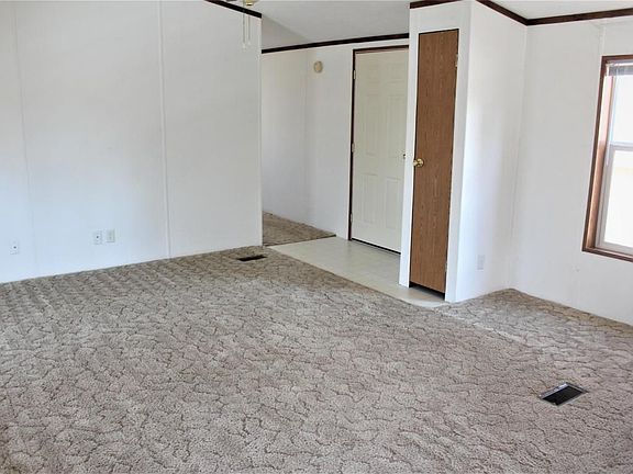5th image of 2920 Light Breeze Ln