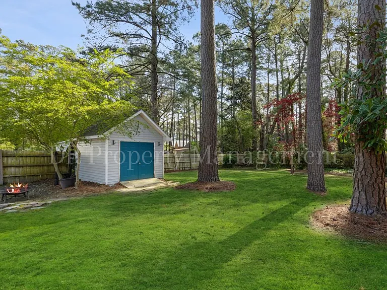 319 Forest Hill Ave — Photo 13