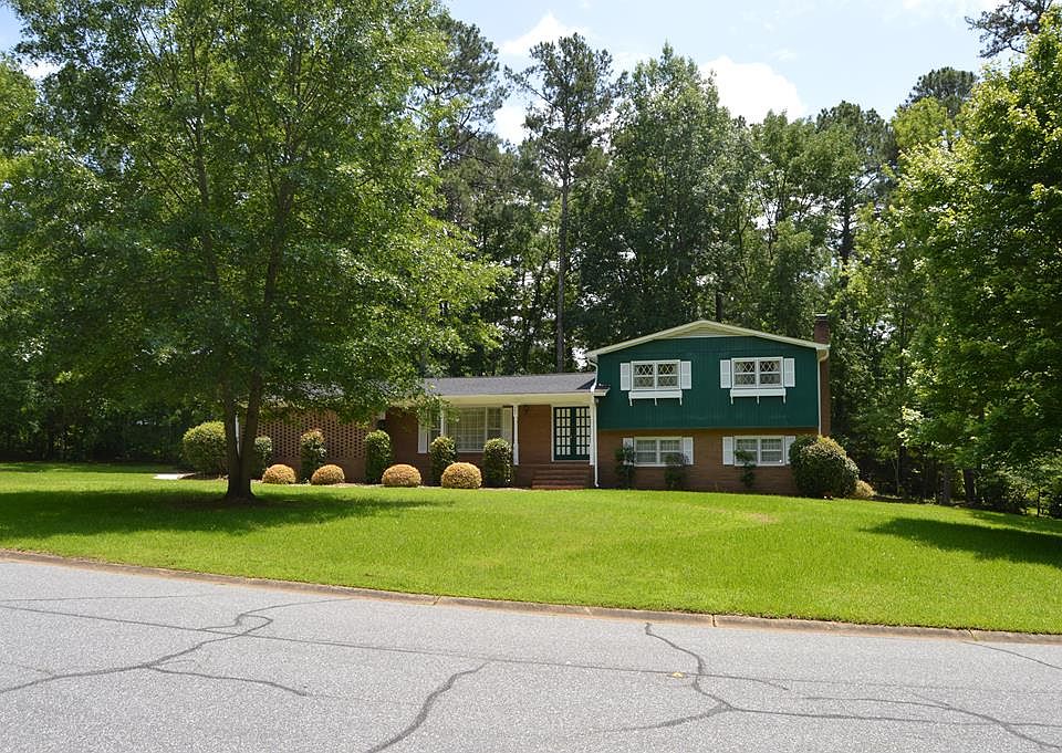 1st image of 403 Locksley Dr