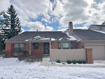 7305 Meadowridge Cir #28, West Bloomfield, MI, 48322