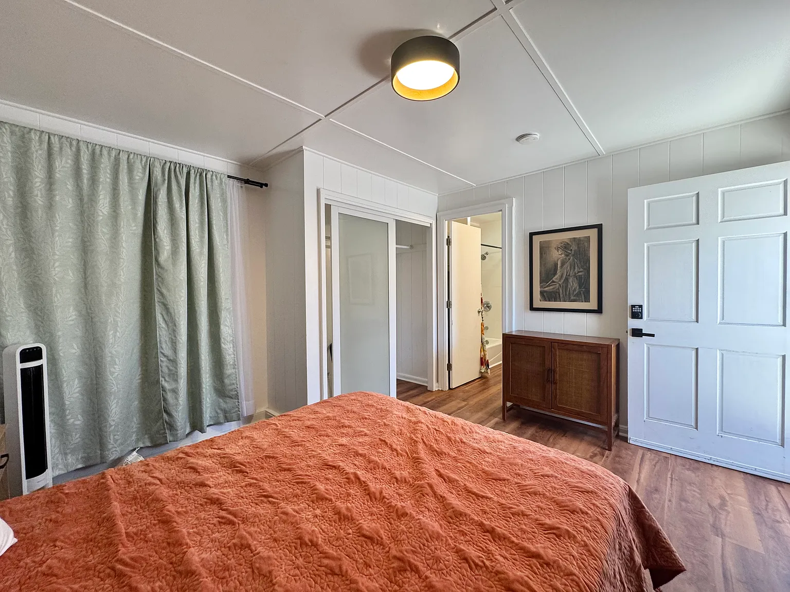 3 bed, 772 sqft, $5,200 — Photo 4