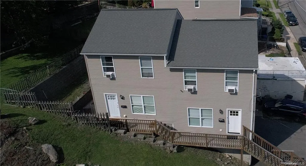 217 Woodland Ave photo 1