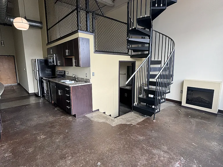 Apartment 25