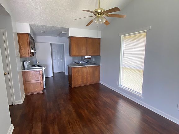 3rd image of 113 Thelma Ct #113