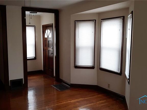 5th image of 205 W Culbertson St