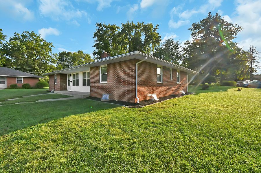 1st image of 92 Sunnyside Ln