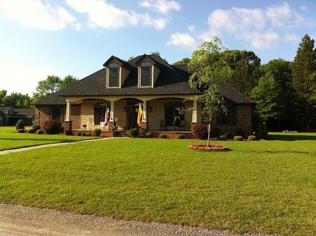 2nd image of 2975 Tara Dr
